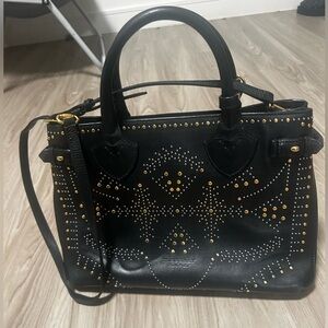 Burberry Smooth Calfskin Riveted Medium Banner Tote Black